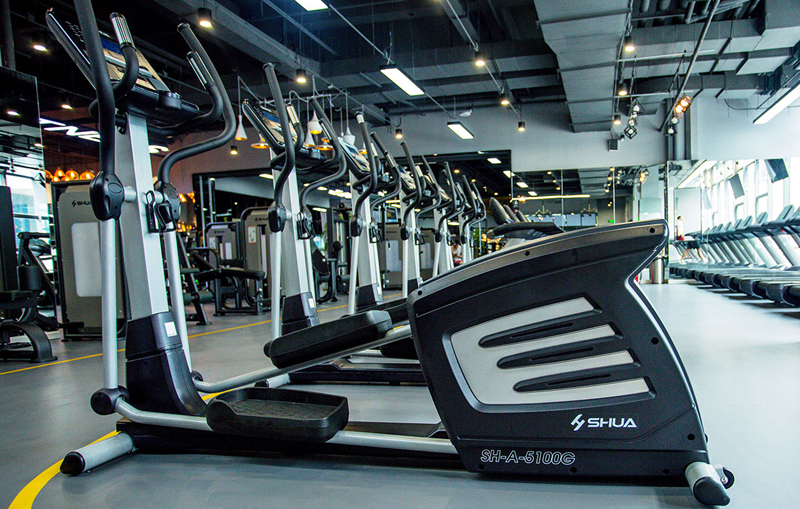 健身房器材